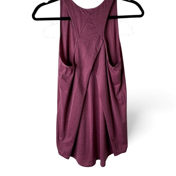 Lululemon Tank Maroon Size 6 Womens Yoga Activewear Shirt Women's - Picture 2 of 2